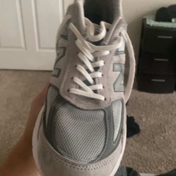 basically brand new just don’t fit right and bought for 180-190 selling for 120! - Picture 4 of 4